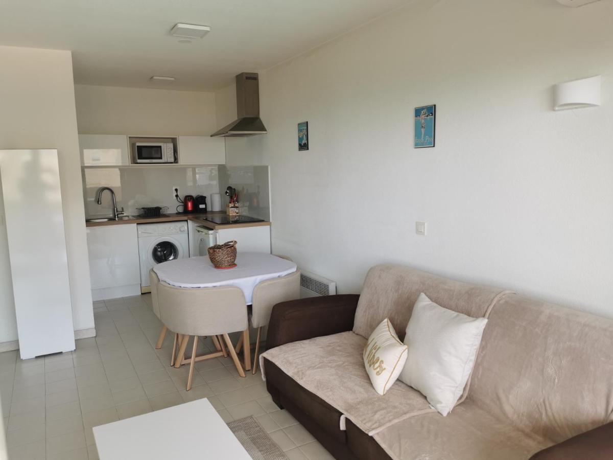 Antibes Les Pins 2 Pieces Vue Mer Piscine Parking Apartment Exterior photo